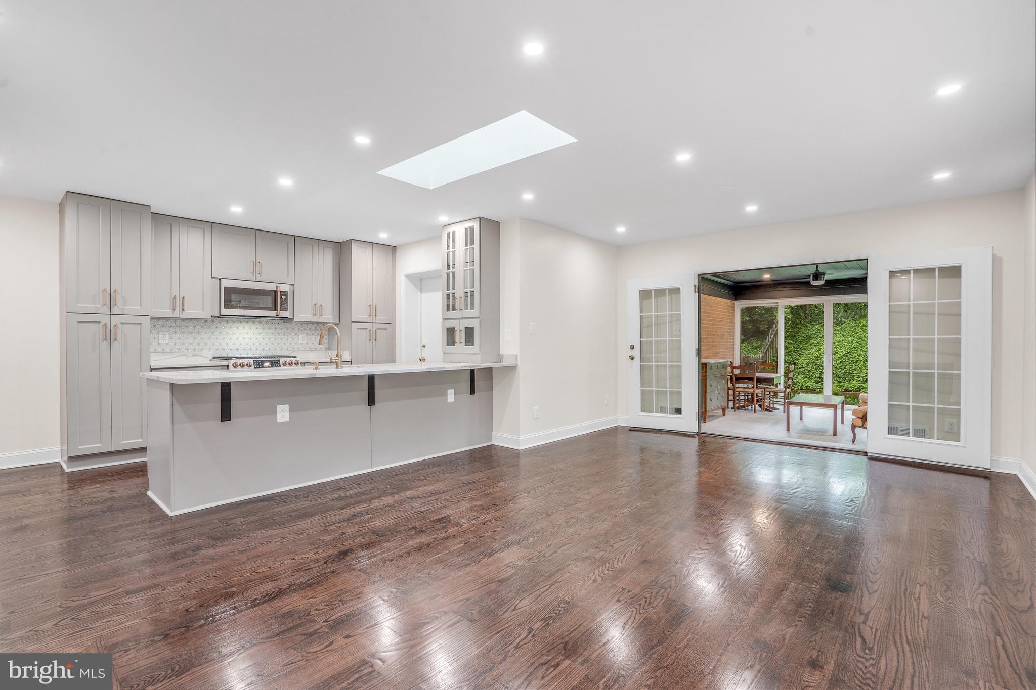 VILLAMAY - Residential Lease