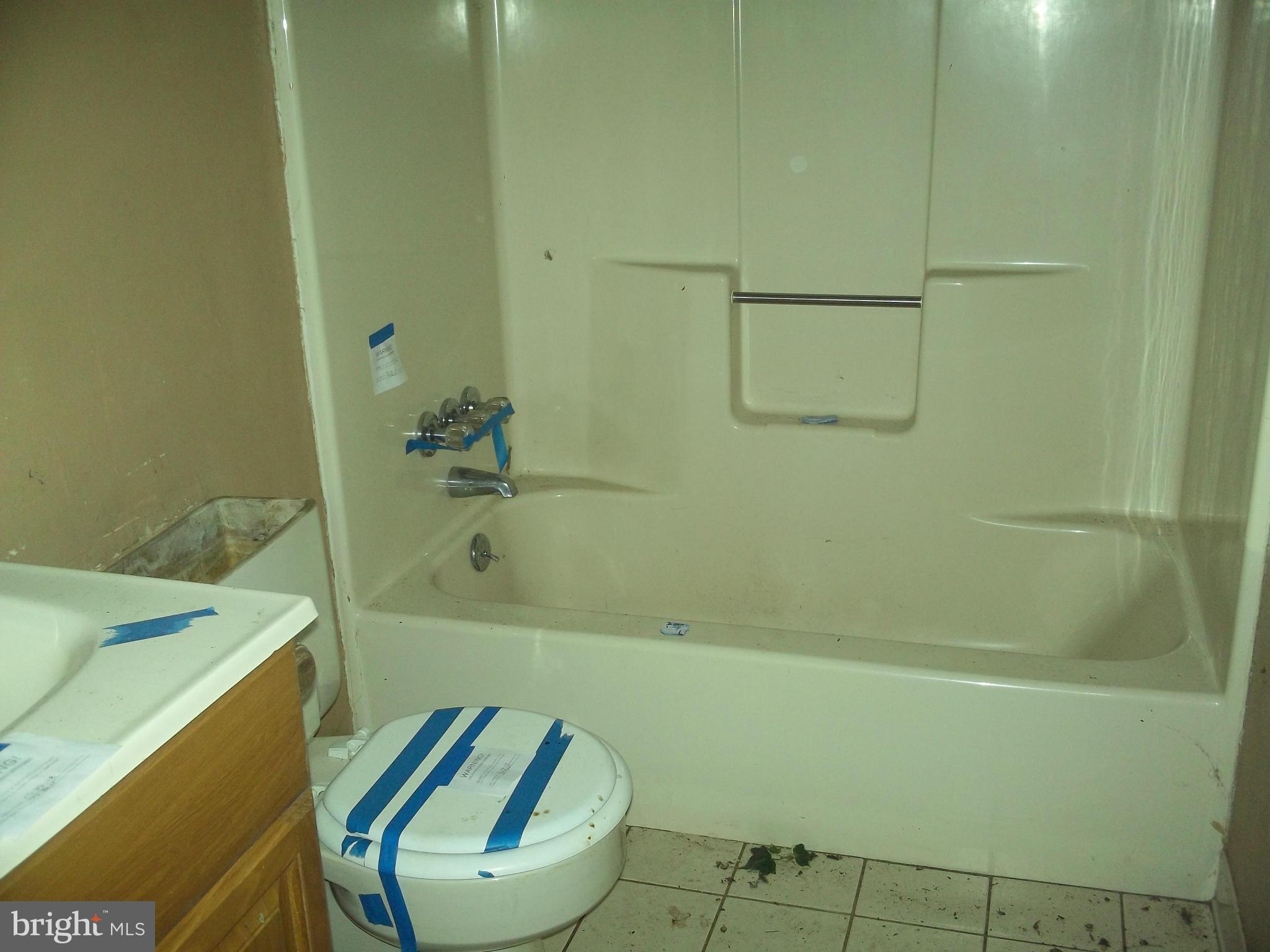 OCTORARO LAKES - Residential