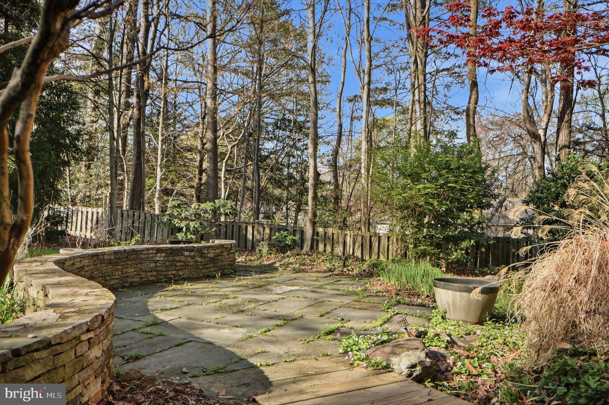 DONEGAL OAKS - Residential