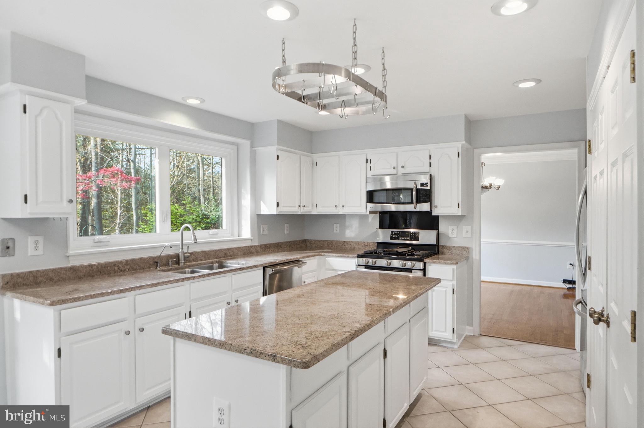 DONEGAL OAKS - Residential