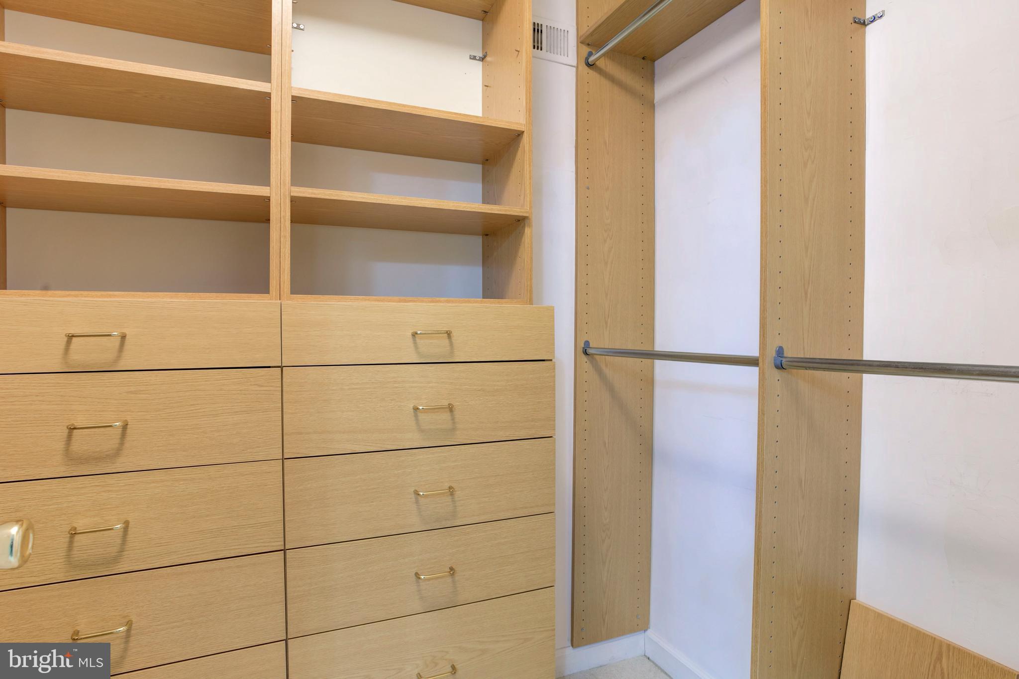 DONEGAL OAKS - Residential