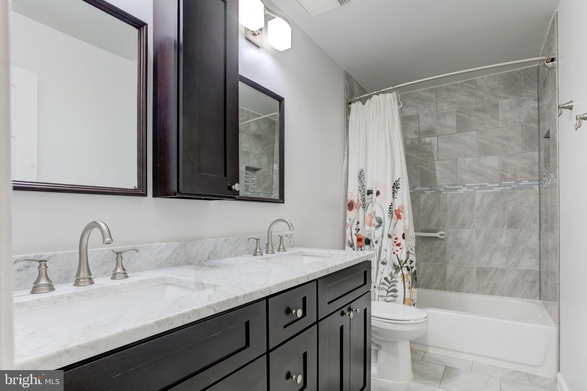 DONEGAL OAKS - Residential