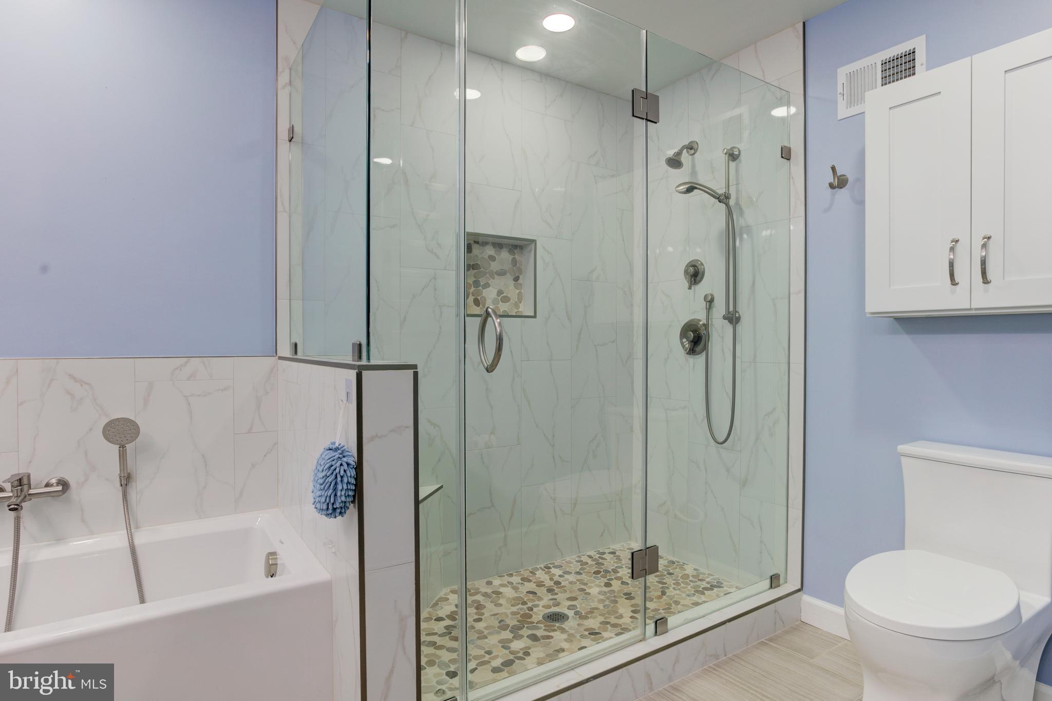 DONEGAL OAKS - Residential