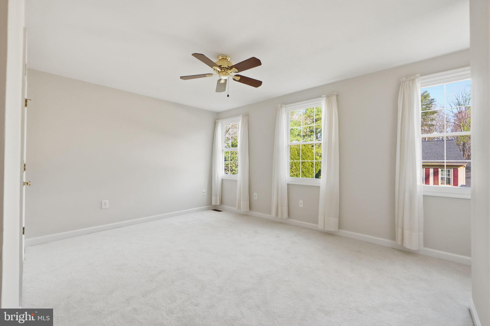 DONEGAL OAKS - Residential