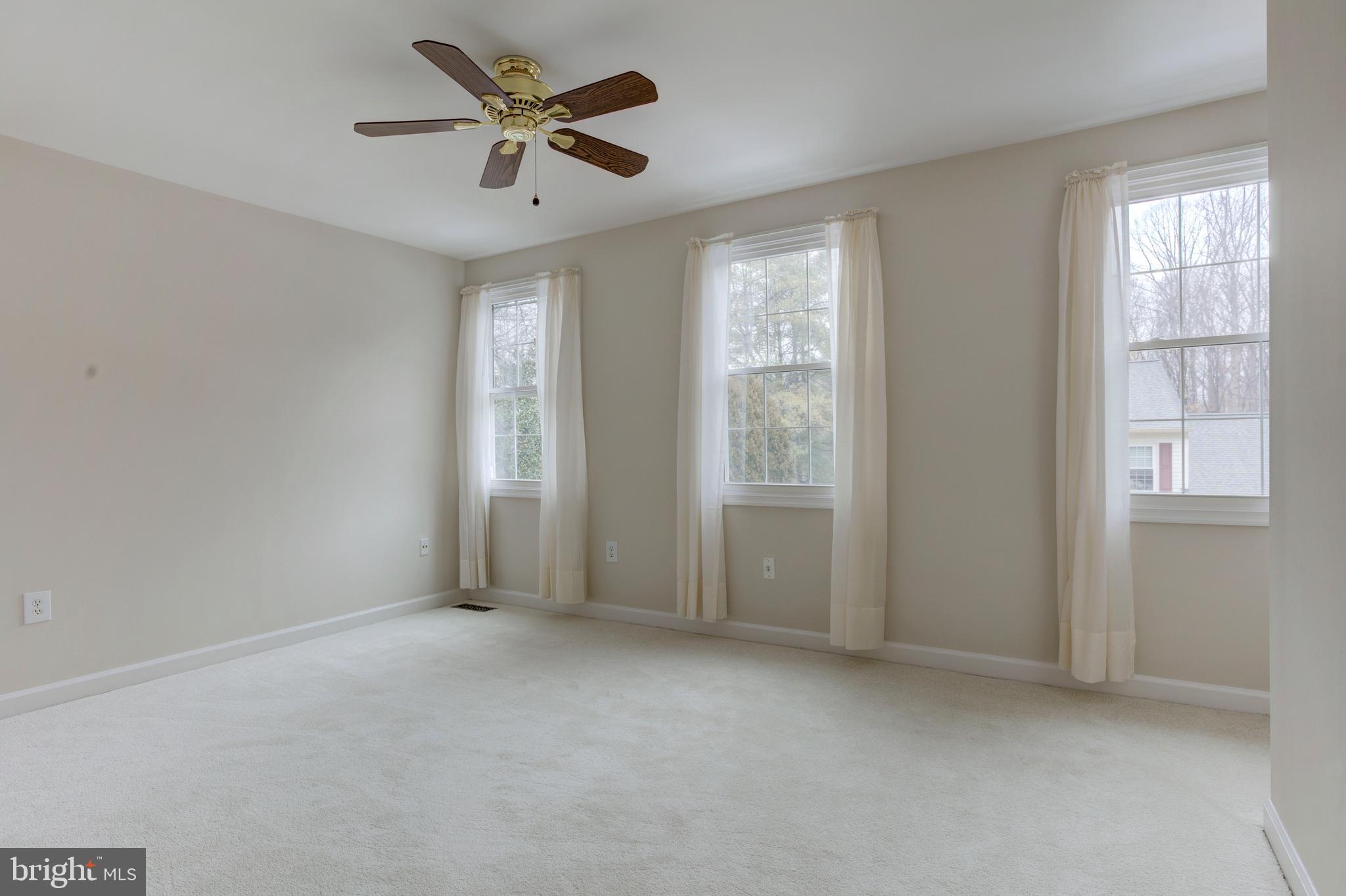 DONEGAL OAKS - Residential