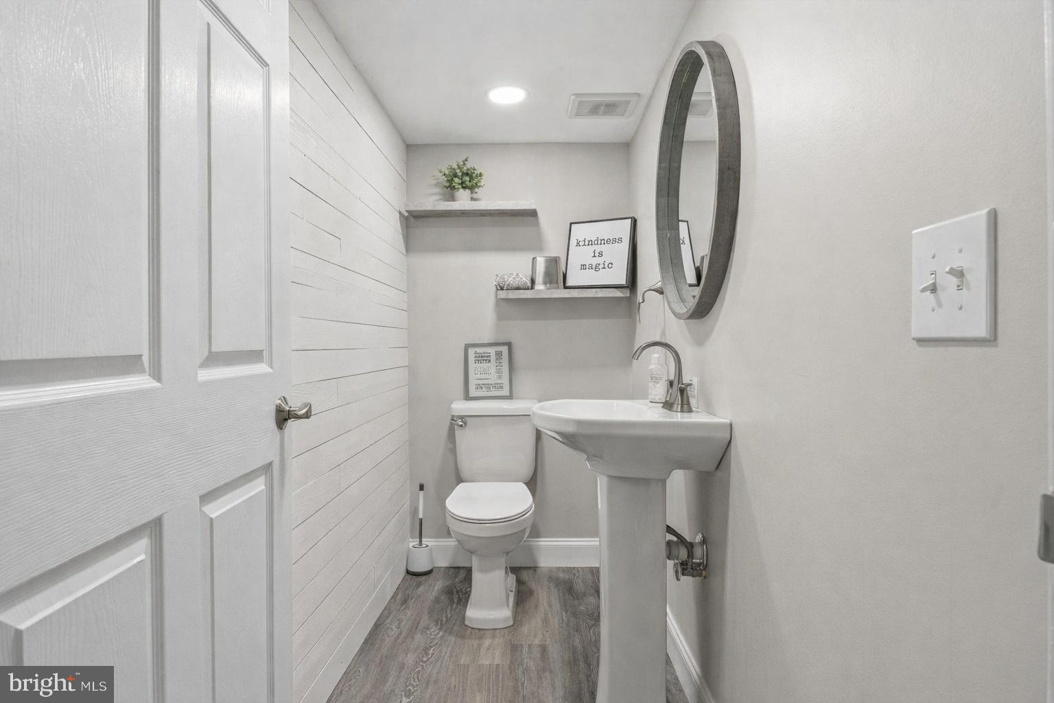 CATTAIL WOODS - Residential