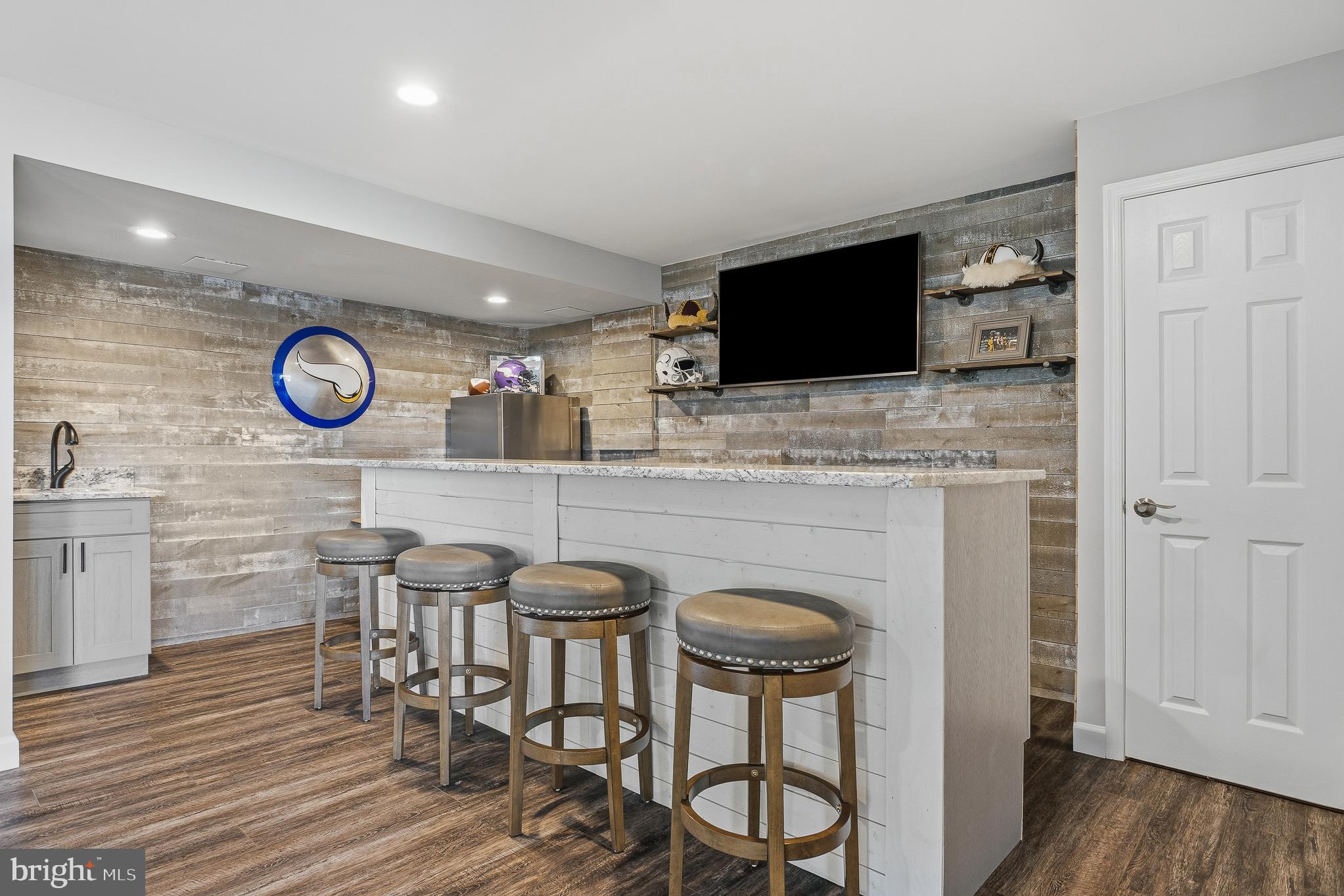 CATTAIL WOODS - Residential