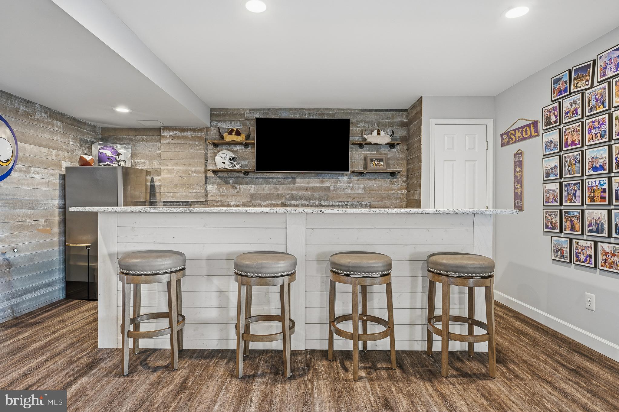 CATTAIL WOODS - Residential