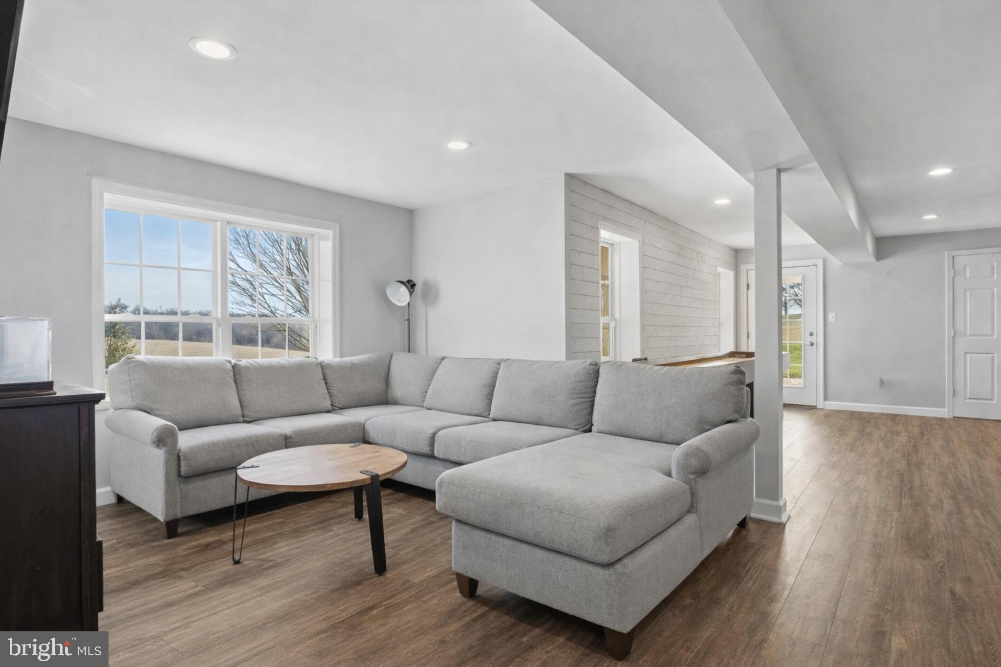 CATTAIL WOODS - Residential