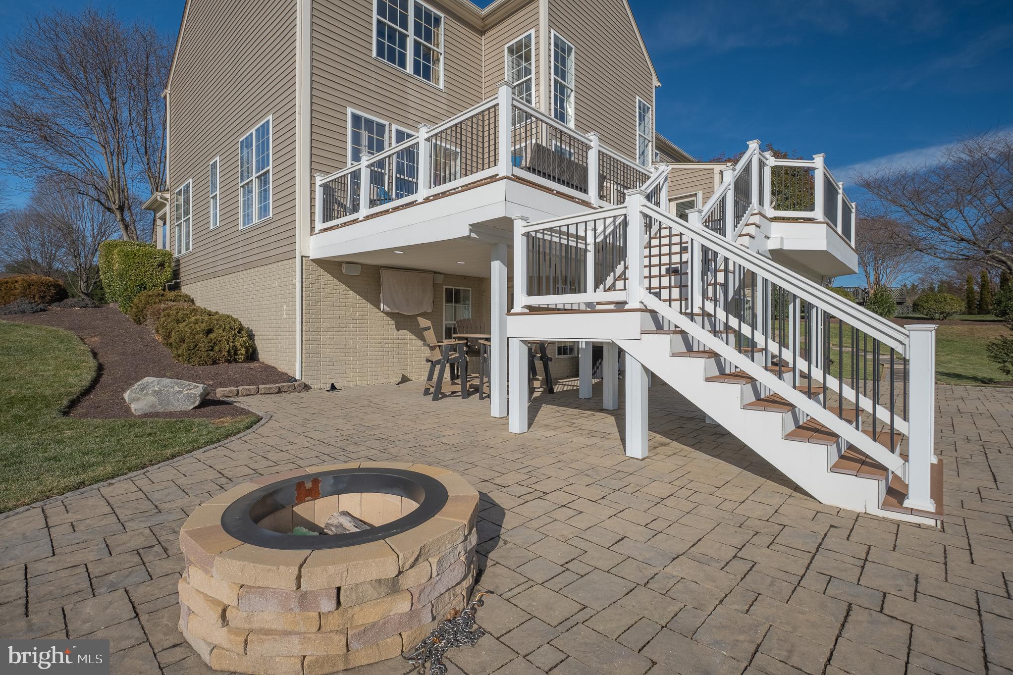 CATTAIL WOODS - Residential