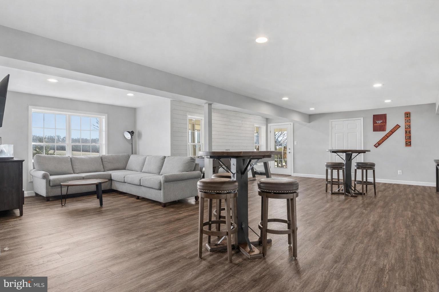 CATTAIL WOODS - Residential