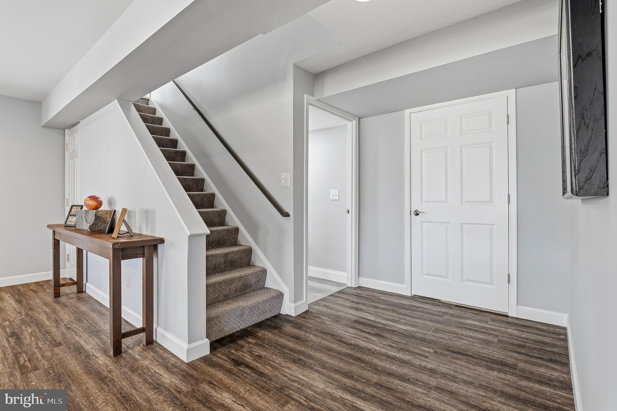 CATTAIL WOODS - Residential