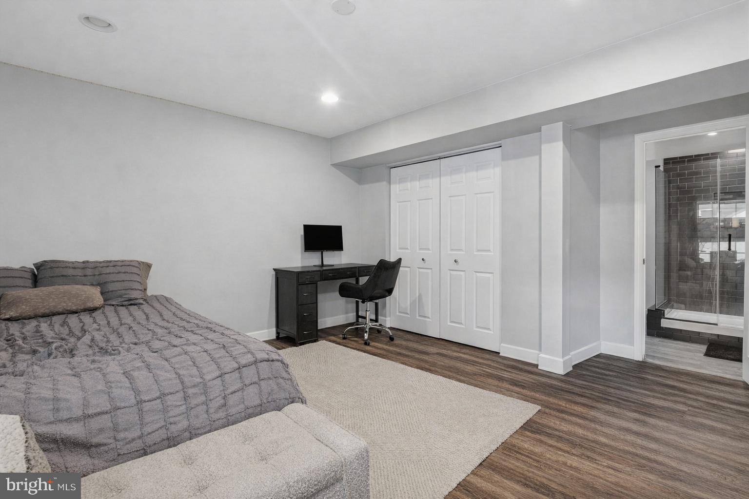 CATTAIL WOODS - Residential