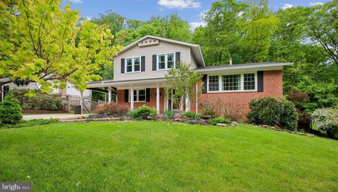 Photo of 13714 Drake Drive, ROCKVILLE, MD 20853 (MLS # MDMC2222326)