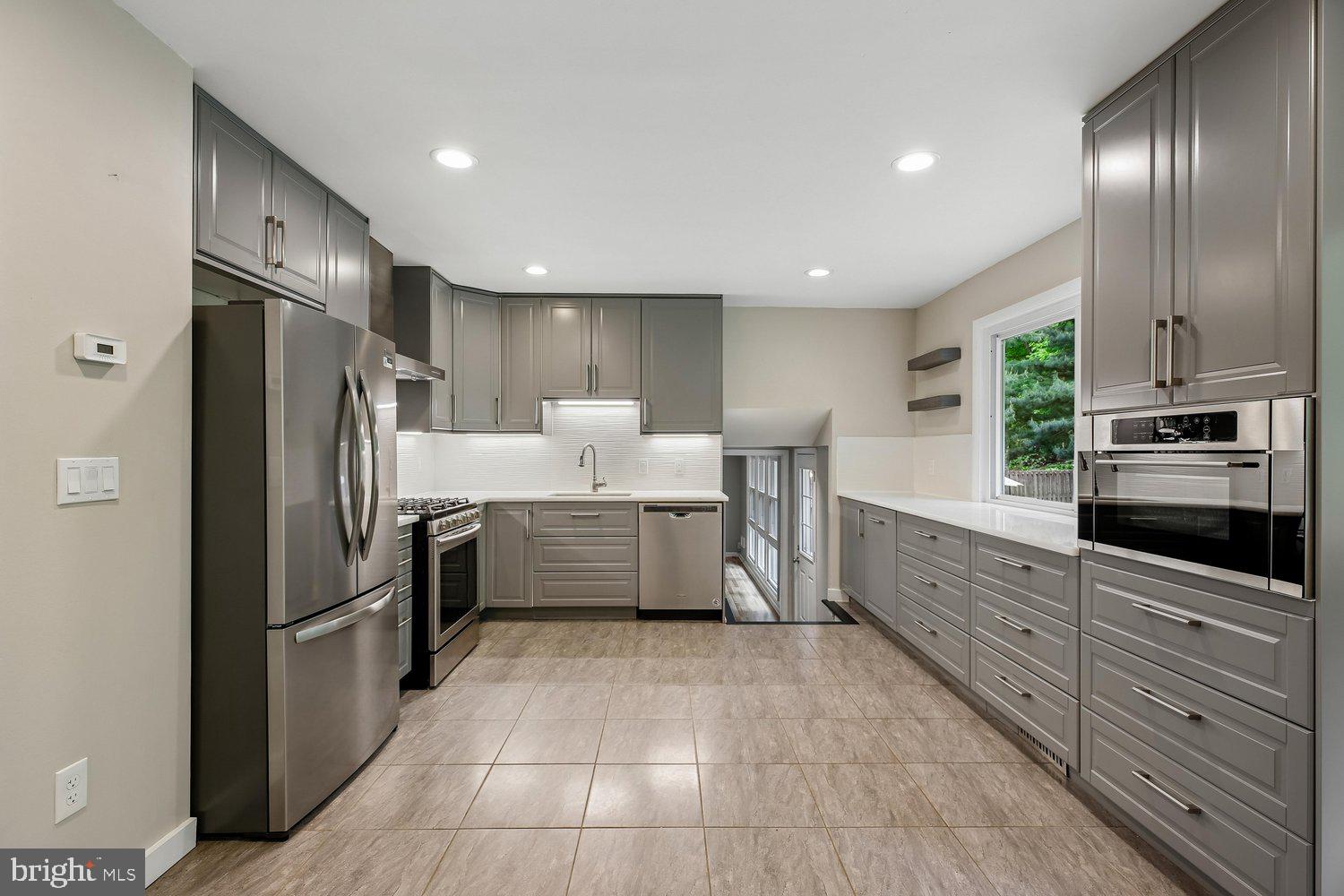 ROCK CREEK MANOR - Residential