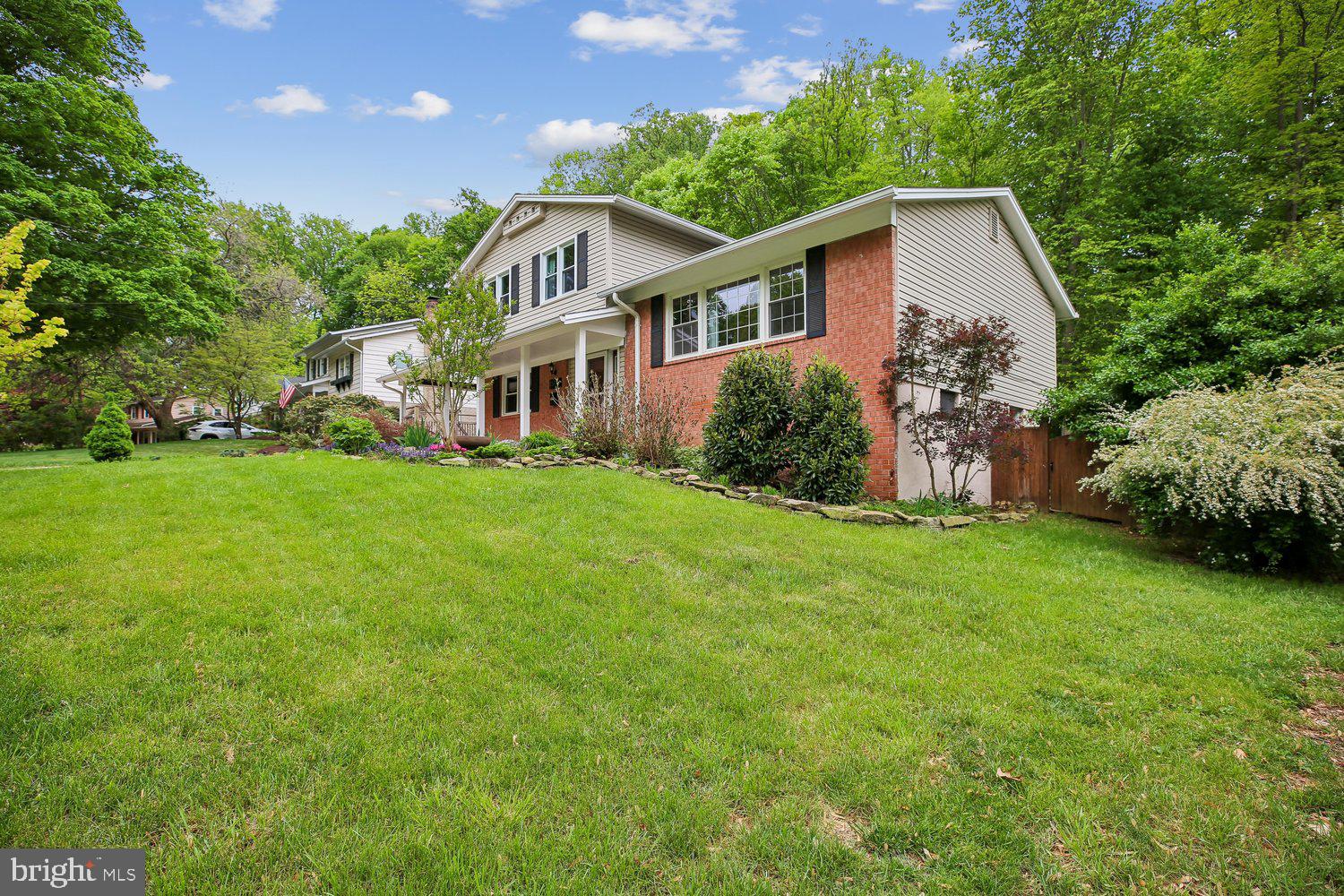 ROCK CREEK MANOR - Residential