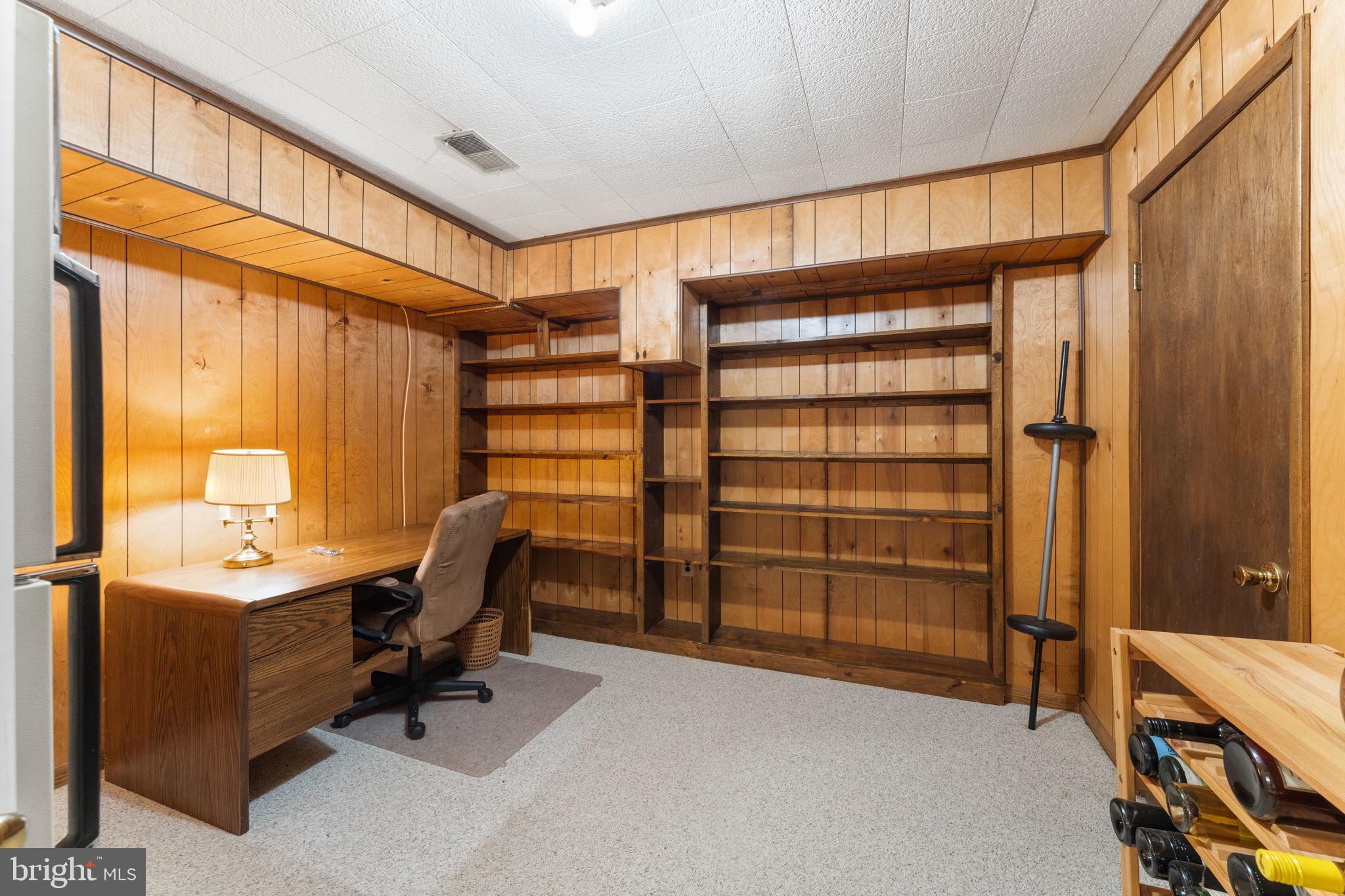 FORT HUNT ESTATES - Residential