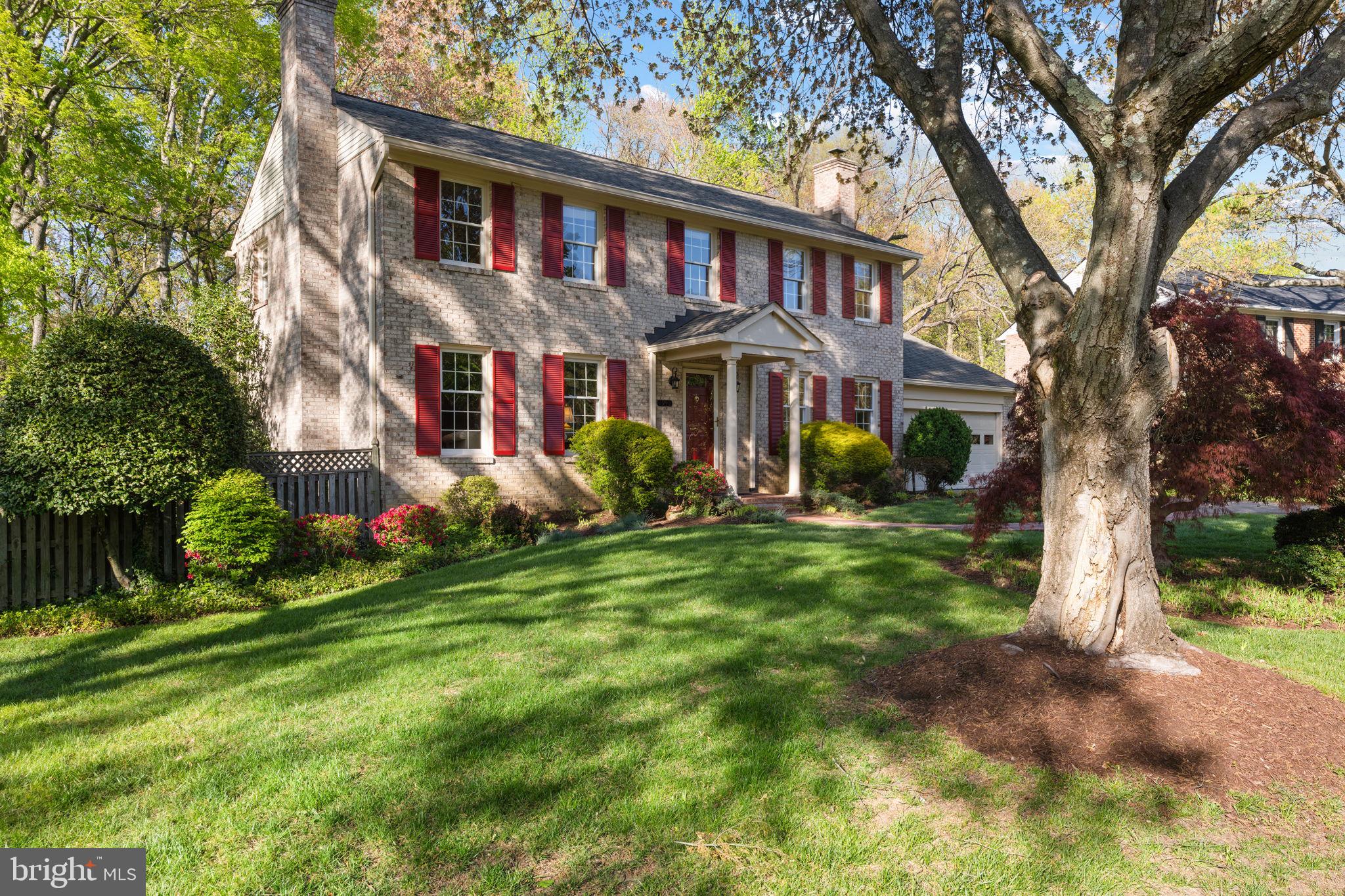 FORT HUNT ESTATES - Residential