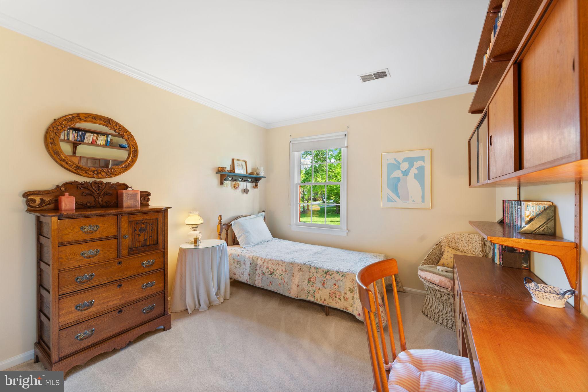 FORT HUNT ESTATES - Residential