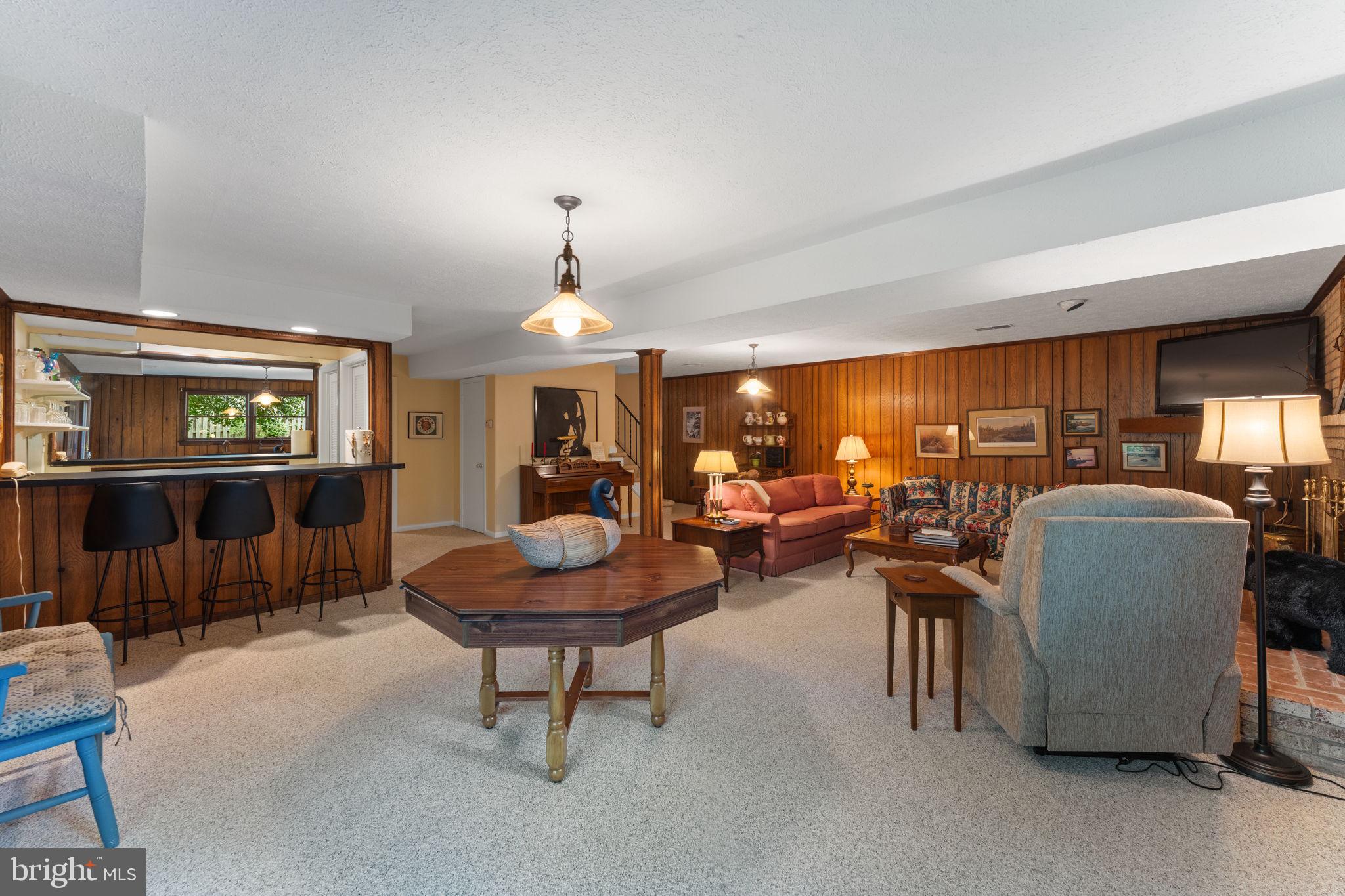 FORT HUNT ESTATES - Residential