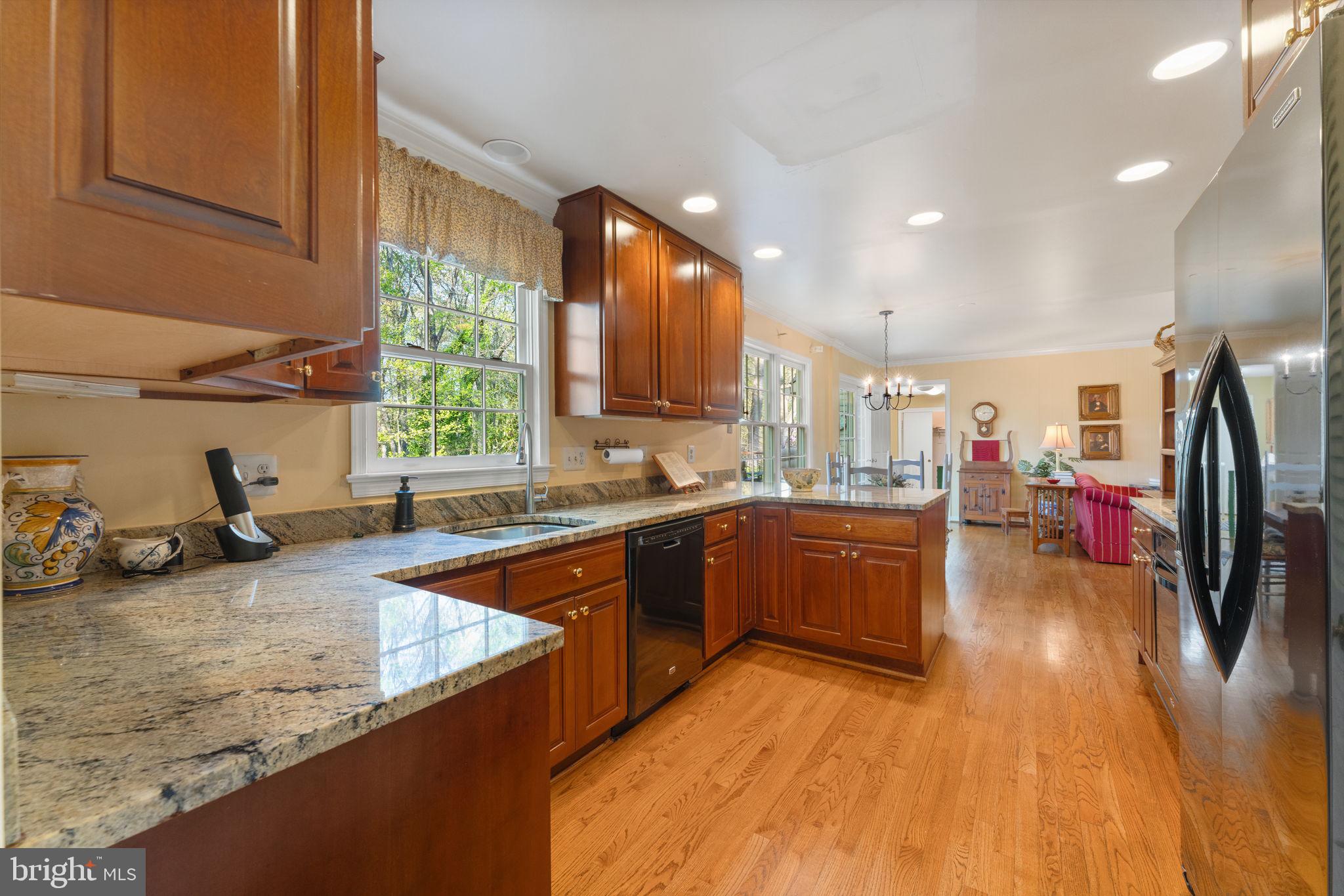 FORT HUNT ESTATES - Residential