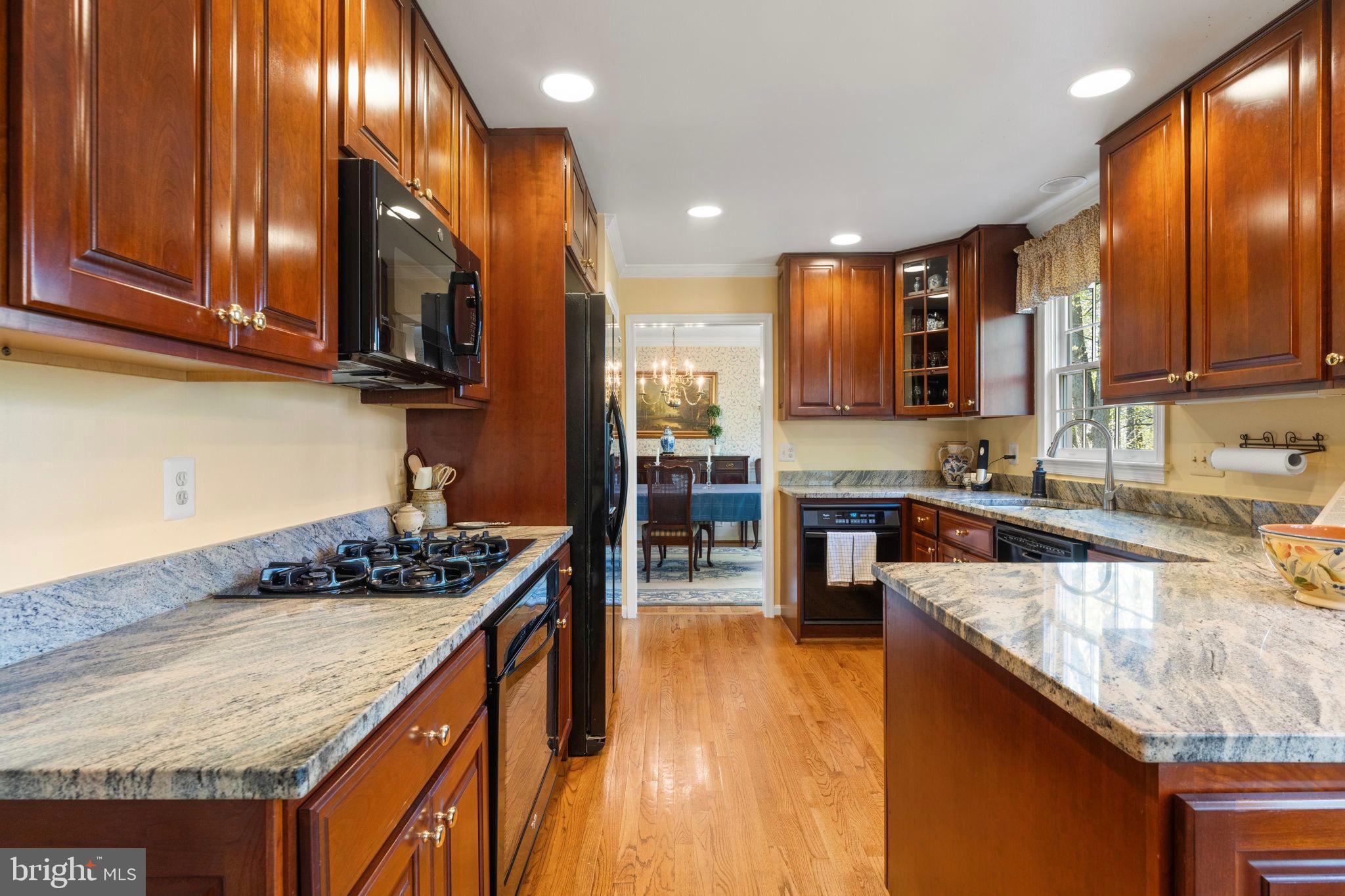 FORT HUNT ESTATES - Residential