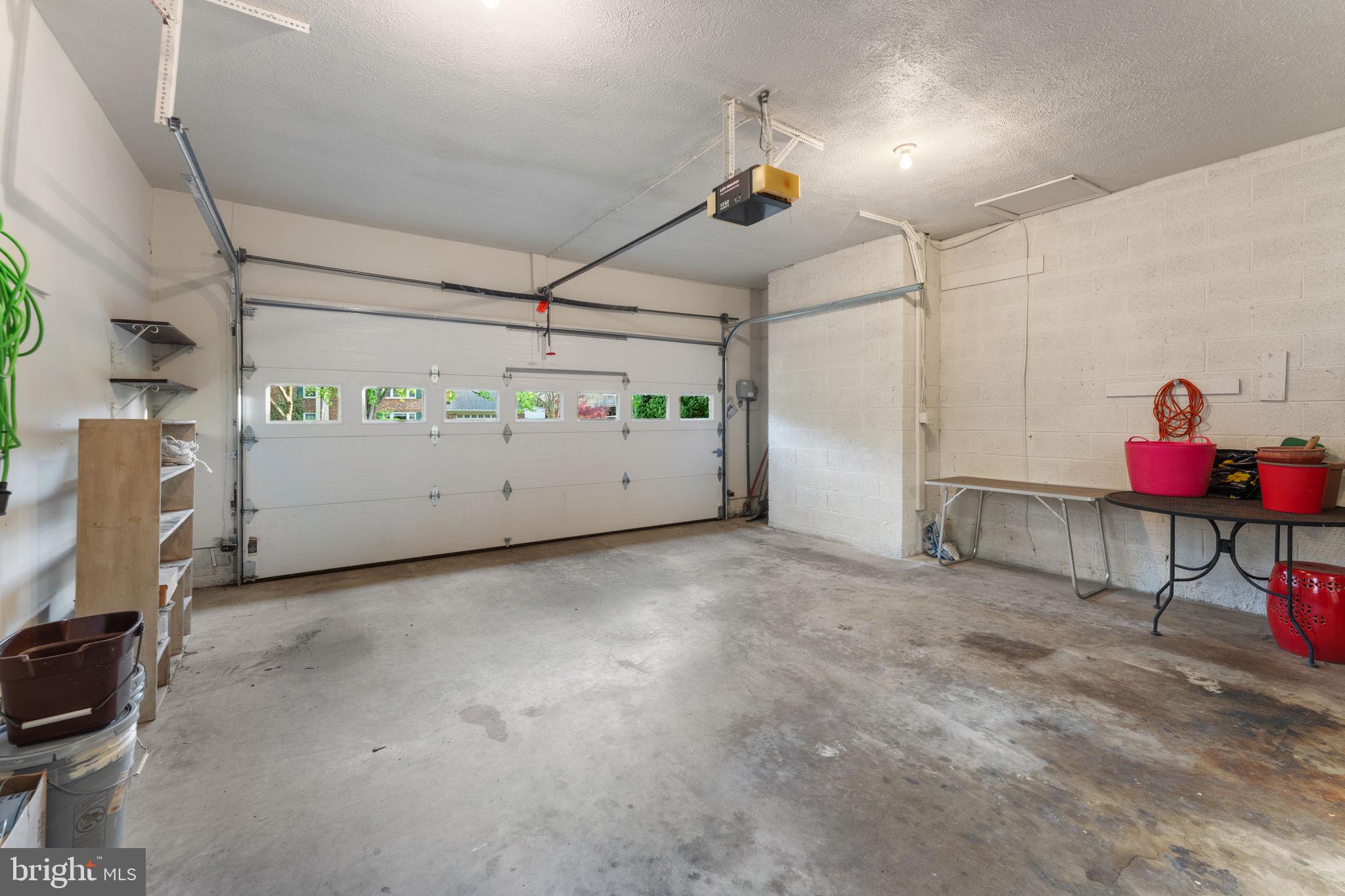 FORT HUNT ESTATES - Residential