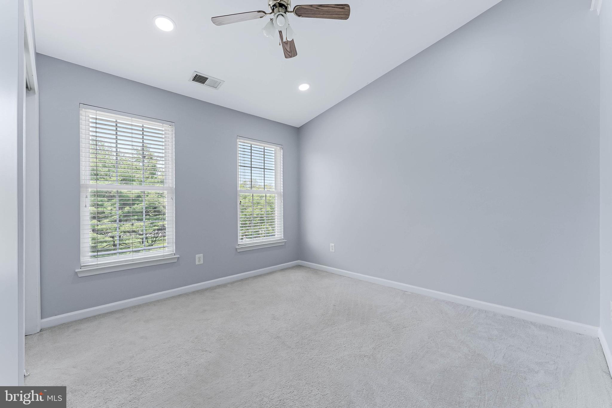 LOUDOUN VALLEY ESTATES - Residential Lease