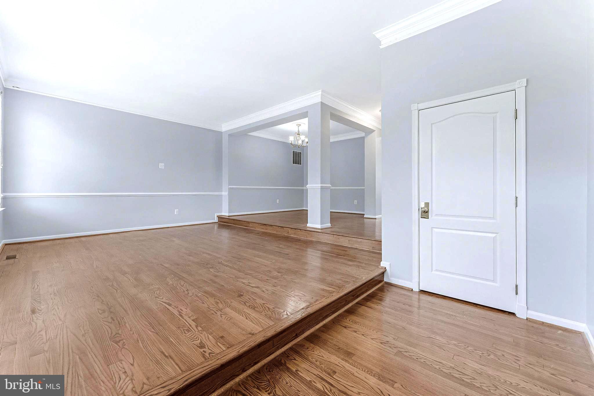 LOUDOUN VALLEY ESTATES - Residential Lease