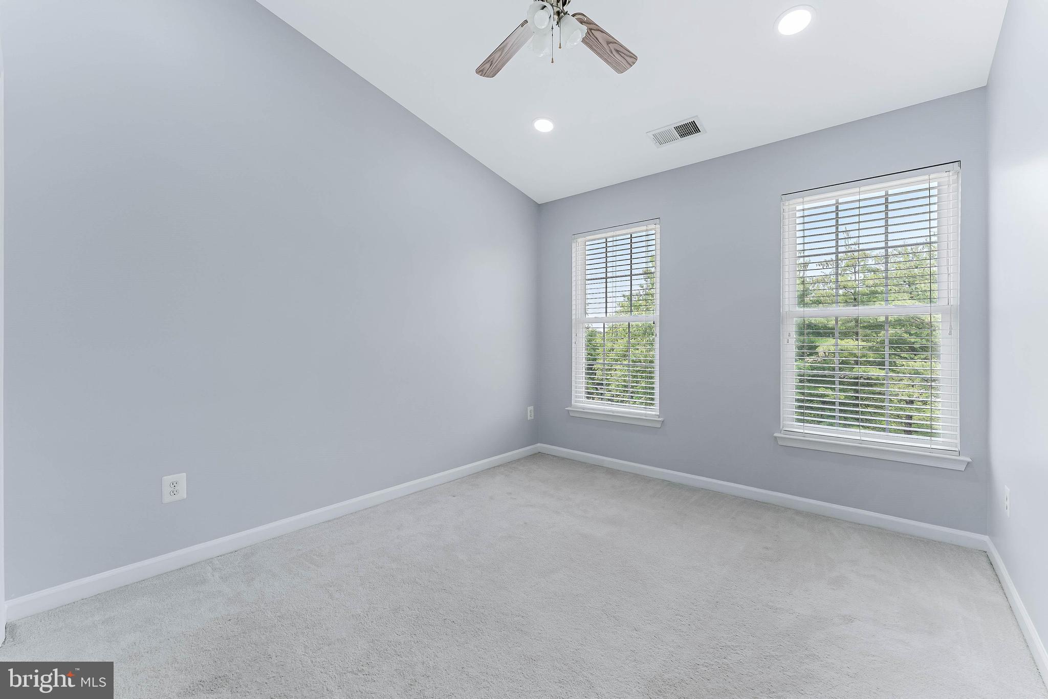 LOUDOUN VALLEY ESTATES - Residential Lease