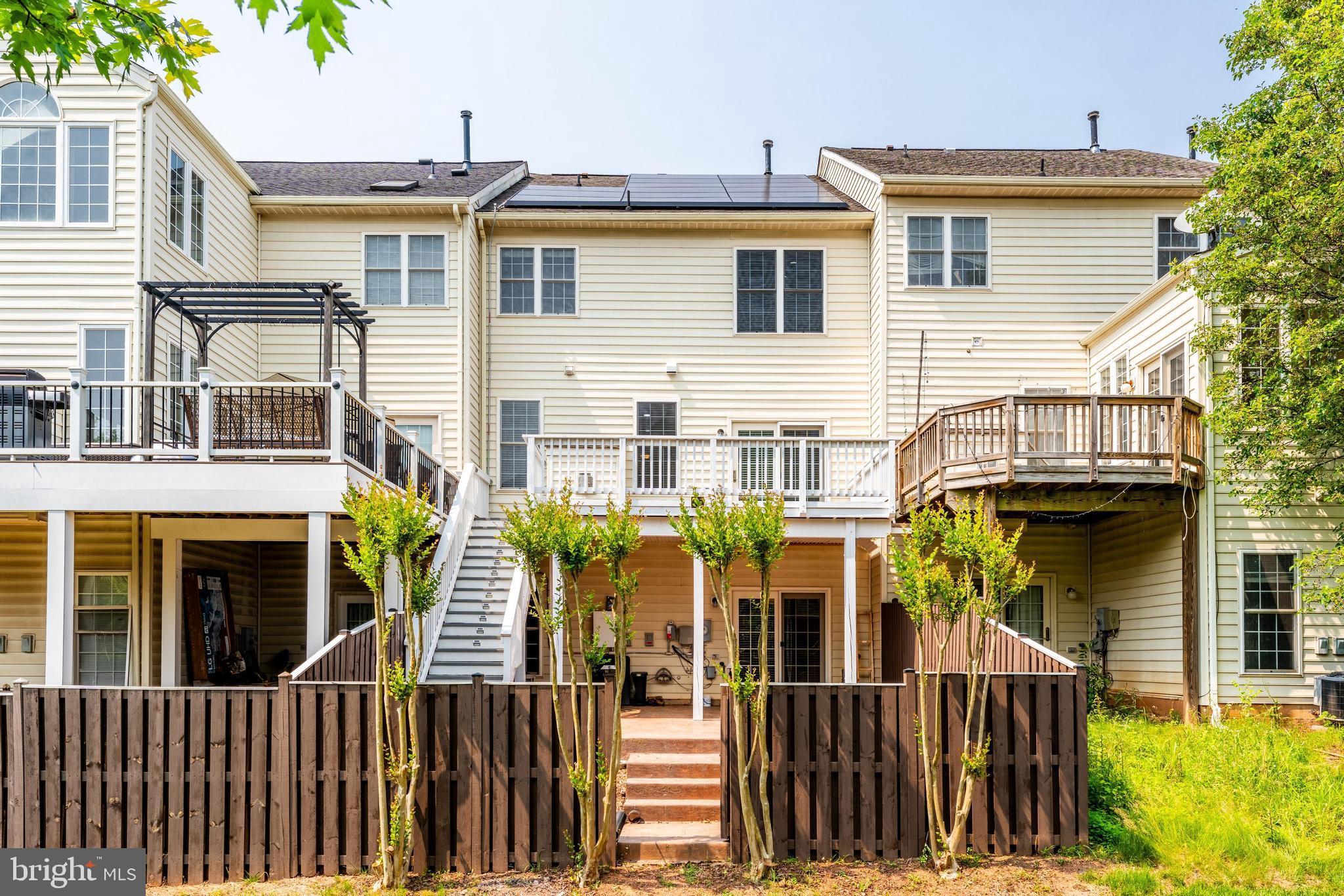 LOUDOUN VALLEY ESTATES - Residential Lease