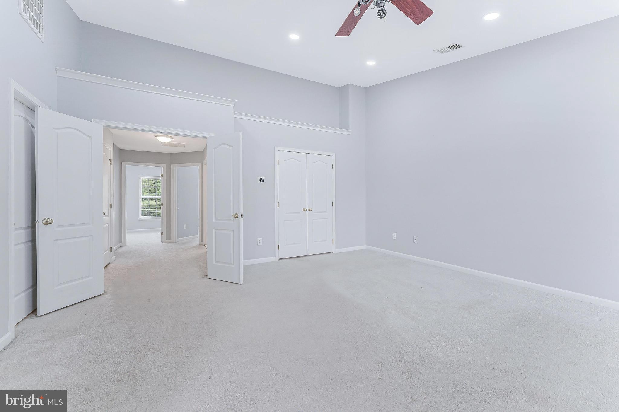 LOUDOUN VALLEY ESTATES - Residential Lease