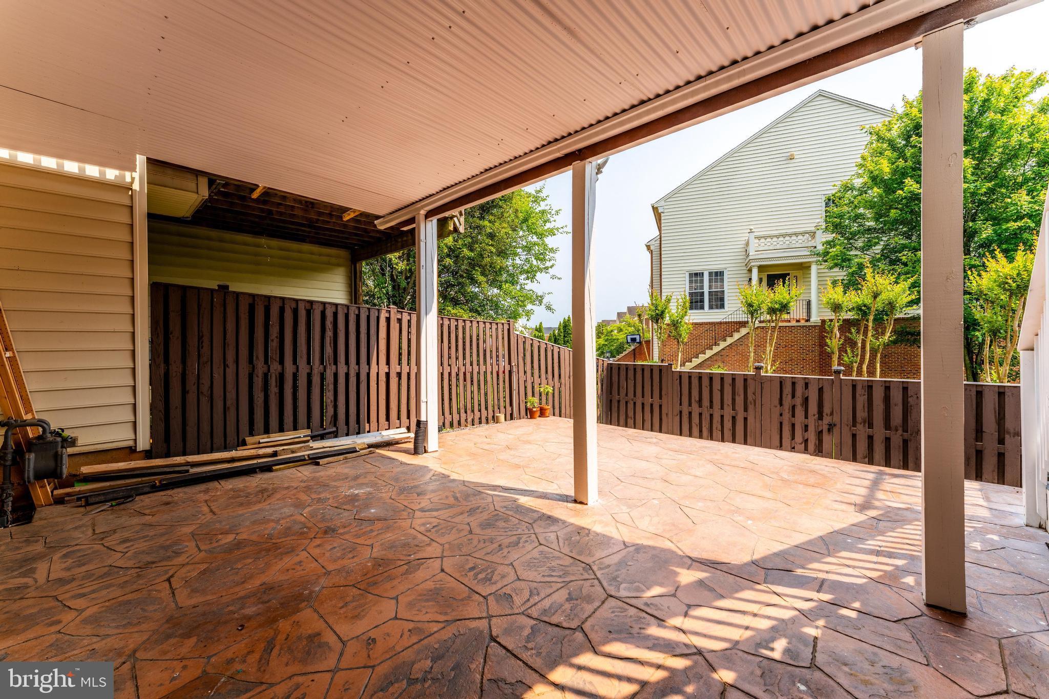 LOUDOUN VALLEY ESTATES - Residential Lease