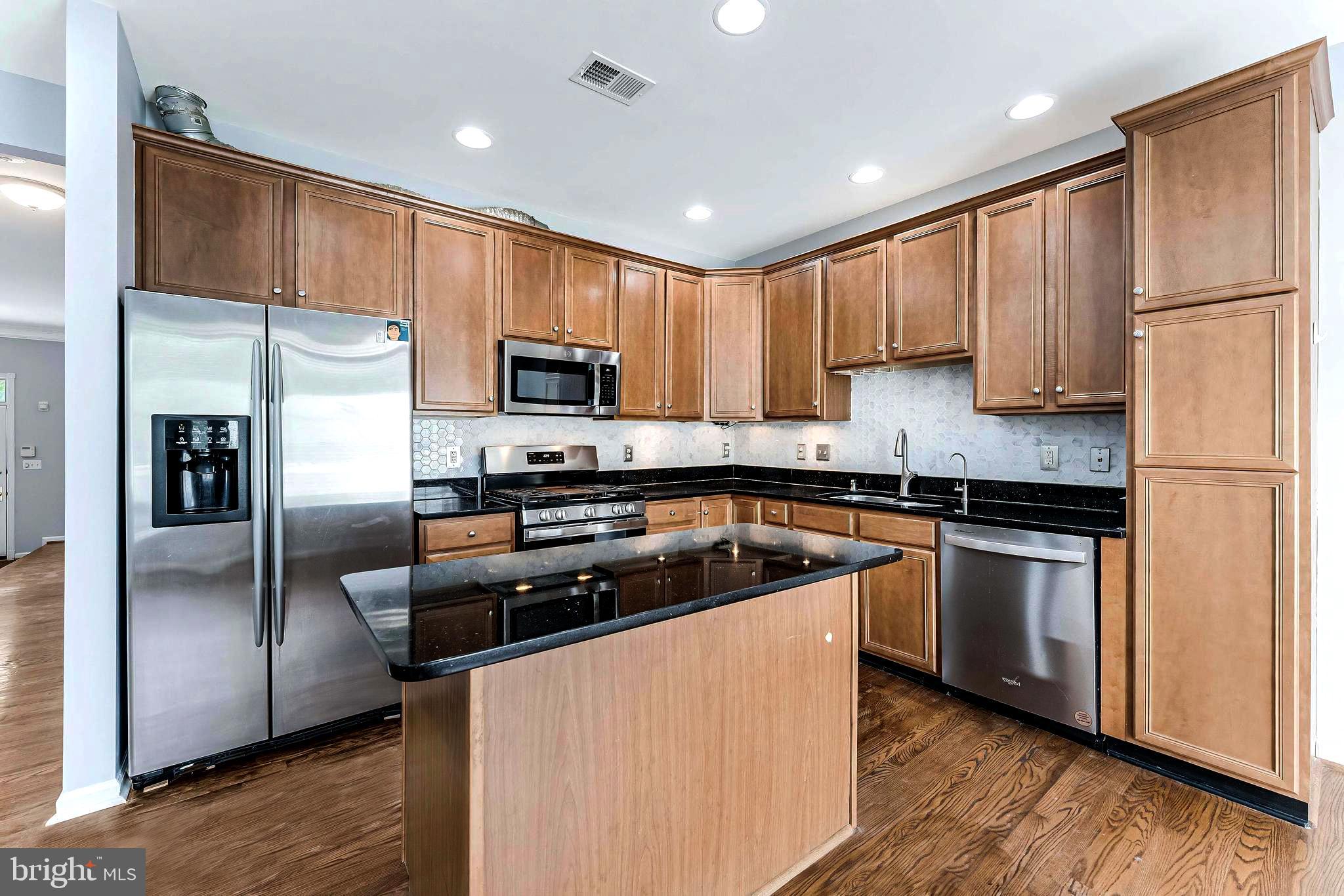 LOUDOUN VALLEY ESTATES - Residential Lease