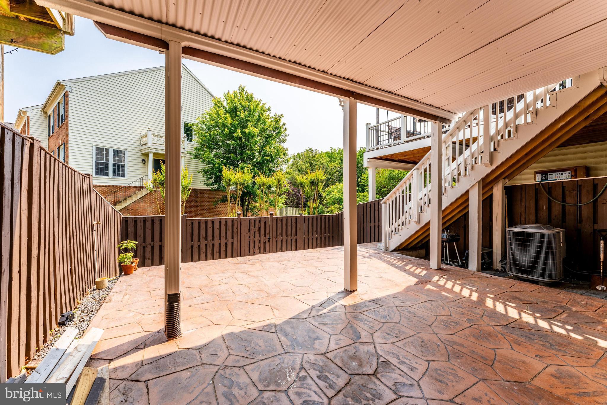 LOUDOUN VALLEY ESTATES - Residential Lease