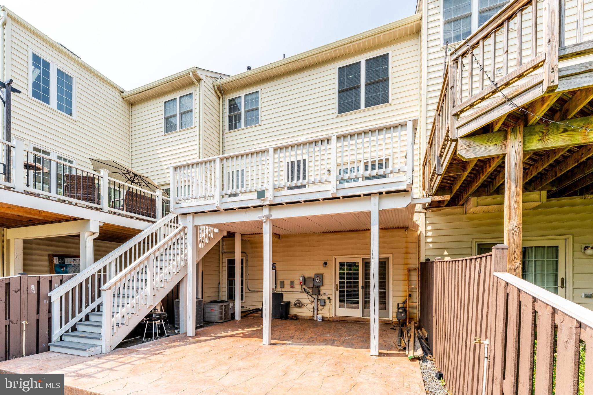 LOUDOUN VALLEY ESTATES - Residential Lease