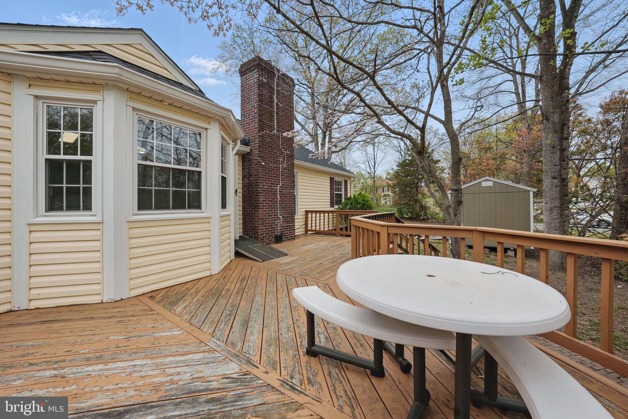 BREEZEWOOD - Residential