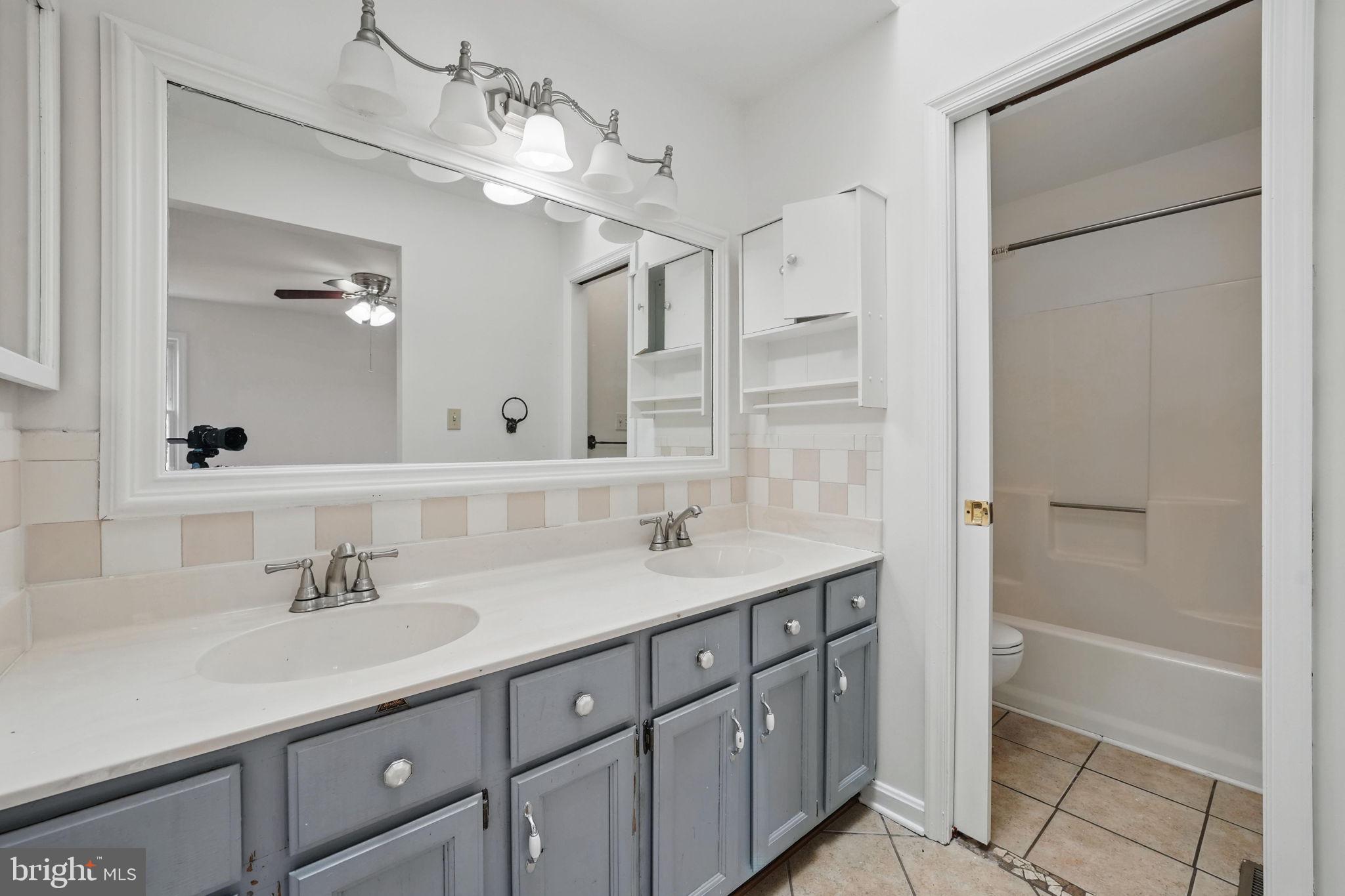 BREEZEWOOD - Residential