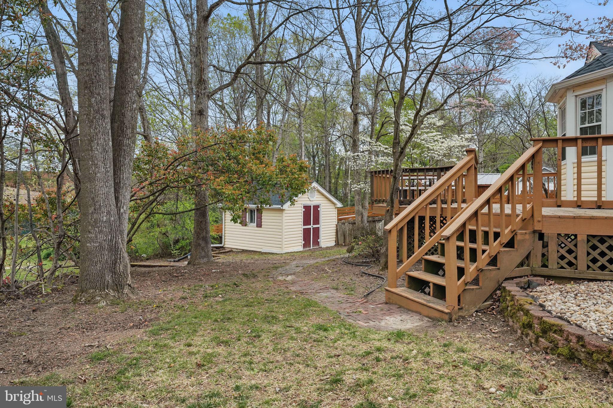 BREEZEWOOD - Residential