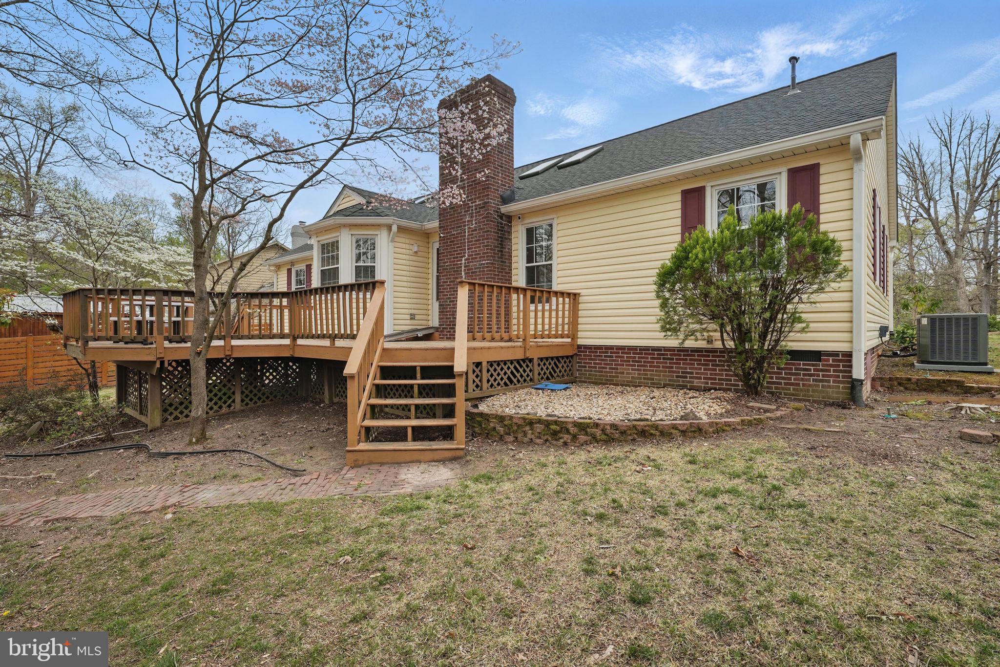 BREEZEWOOD - Residential