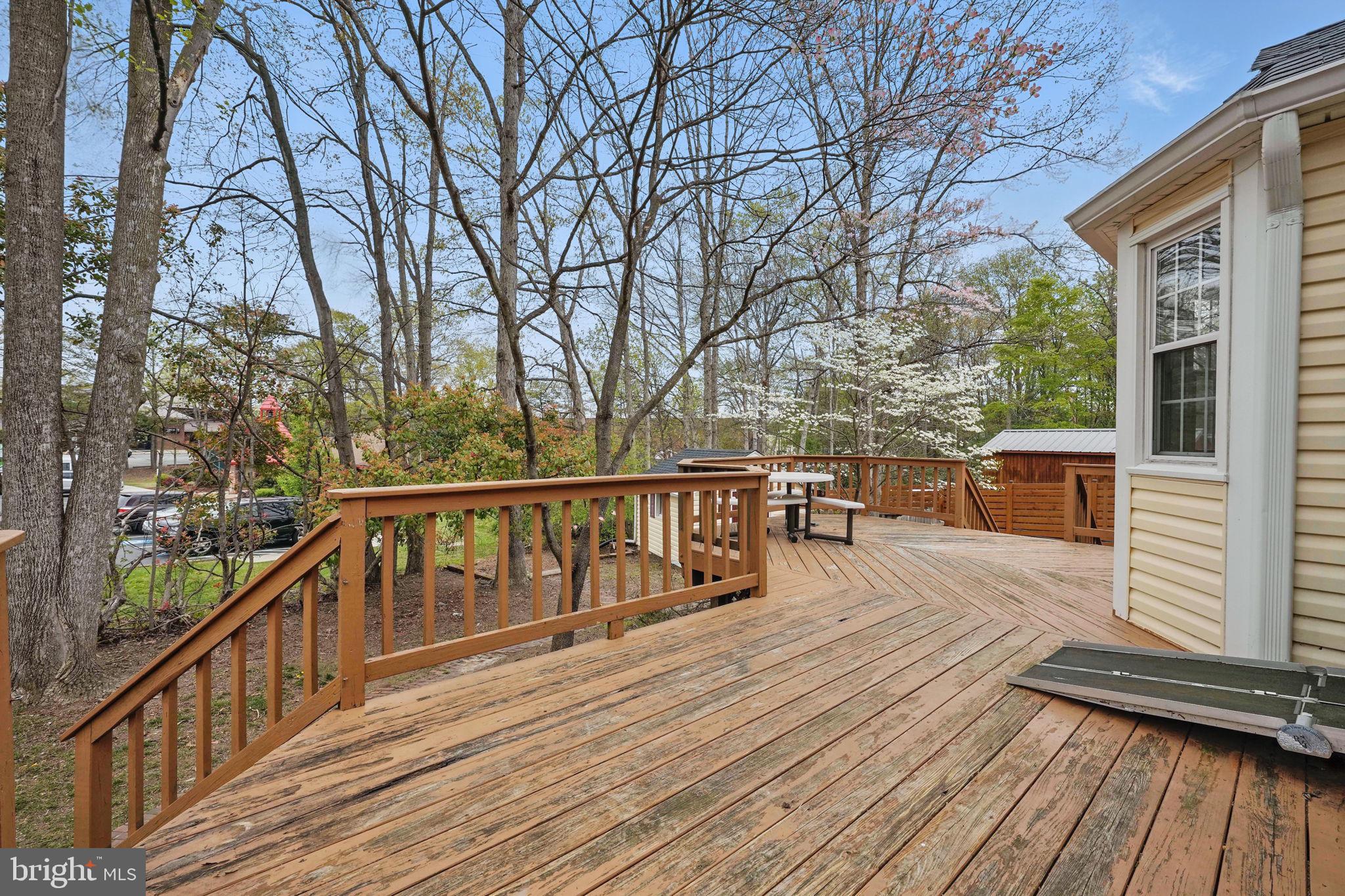 BREEZEWOOD - Residential