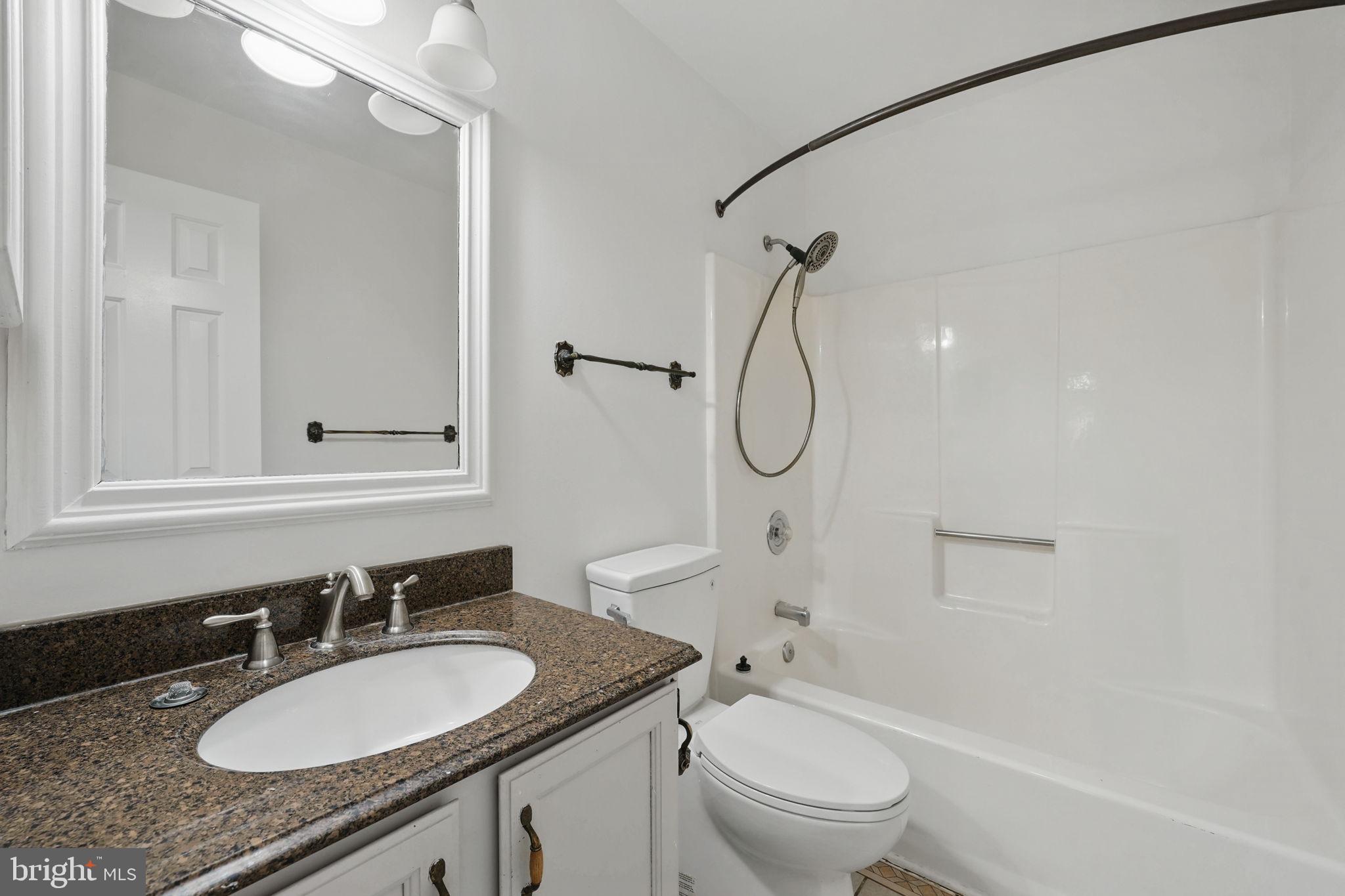 BREEZEWOOD - Residential