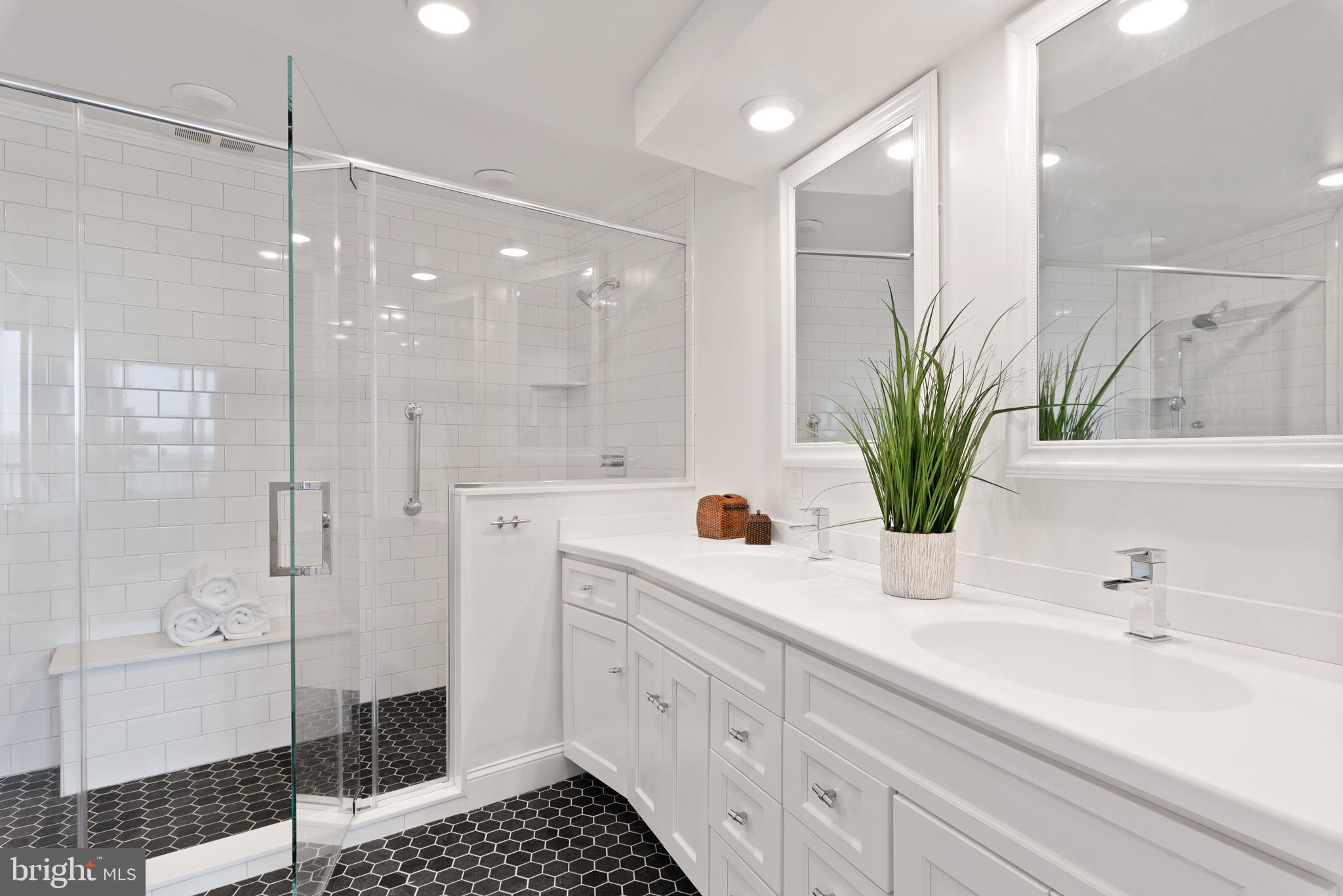 CHESAPEAKE HARBOUR - Residential