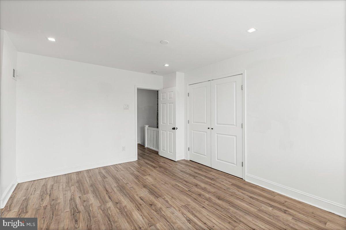 ELMWOOD PARK - Residential