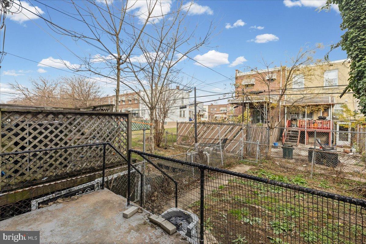 ELMWOOD PARK - Residential