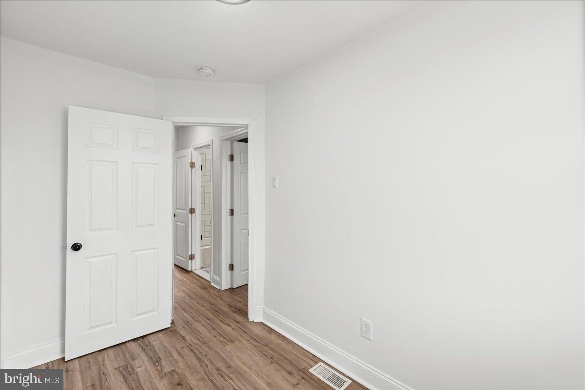 ELMWOOD PARK - Residential