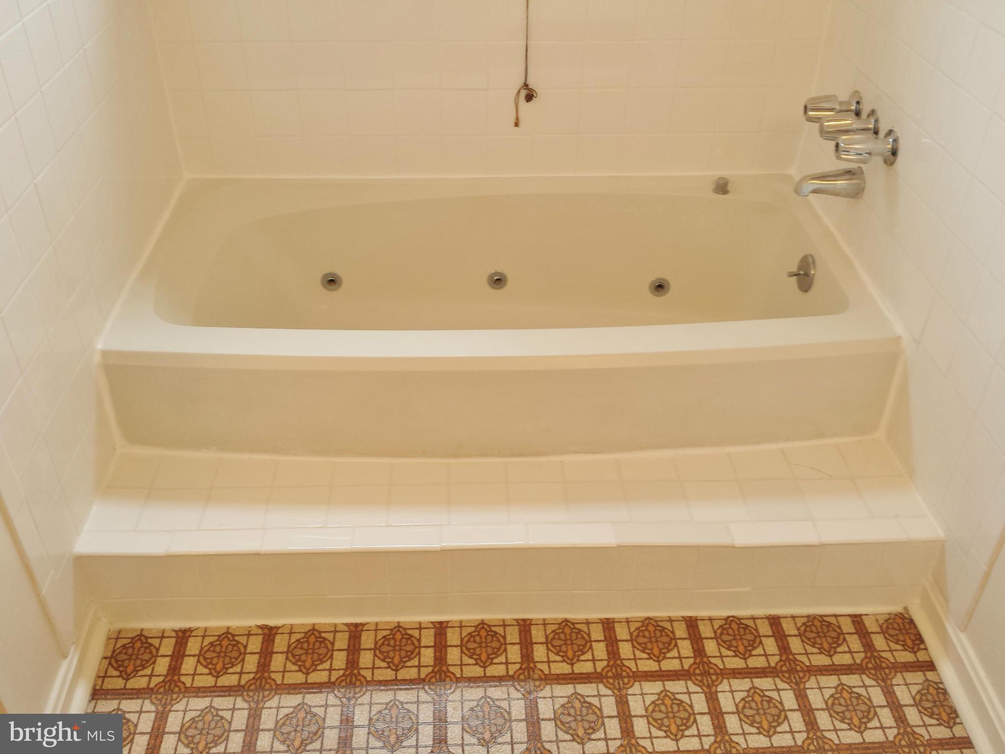 WAVERLY CONDOMINIUMS - Residential Lease