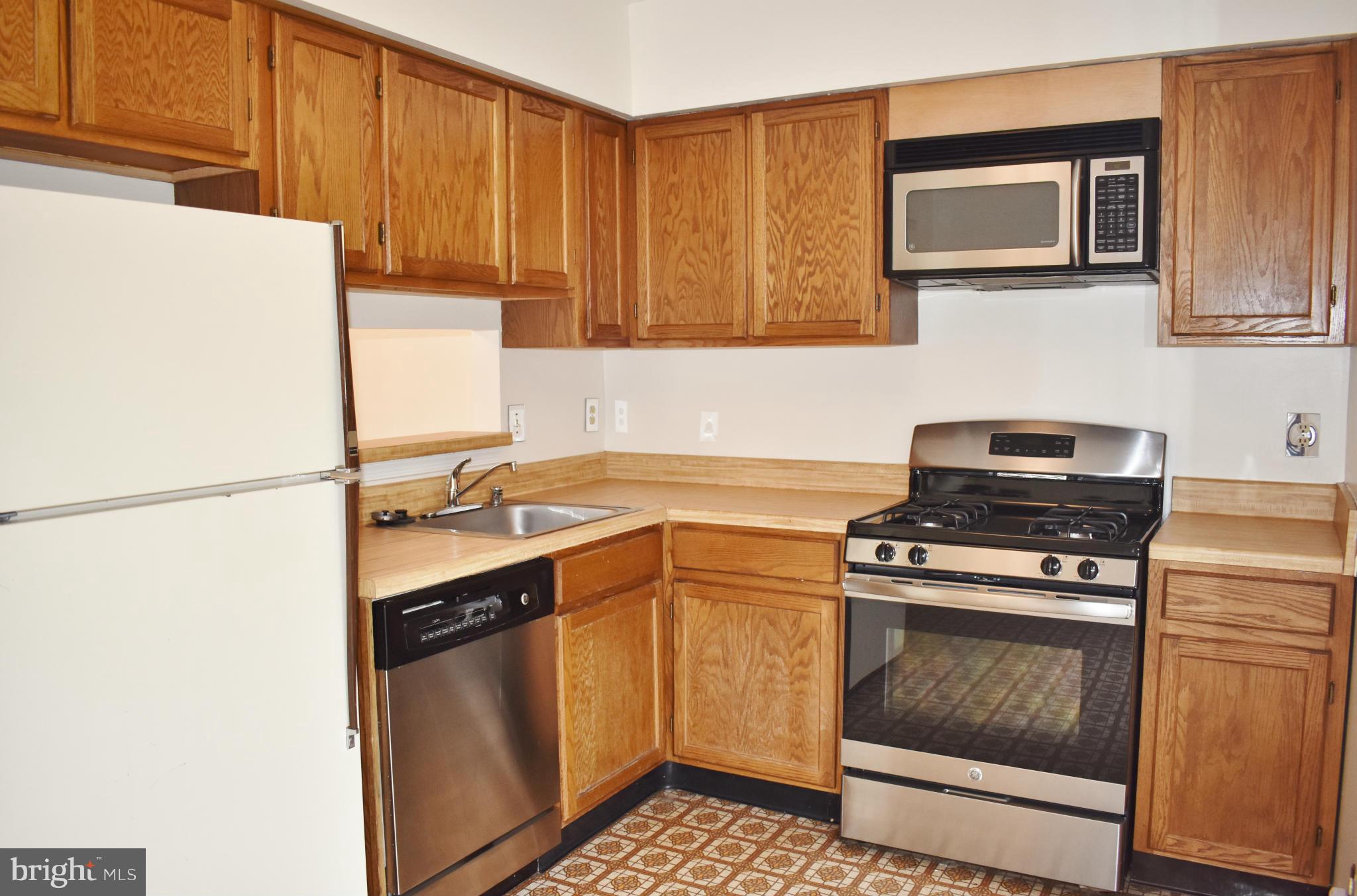 WAVERLY CONDOMINIUMS - Residential Lease