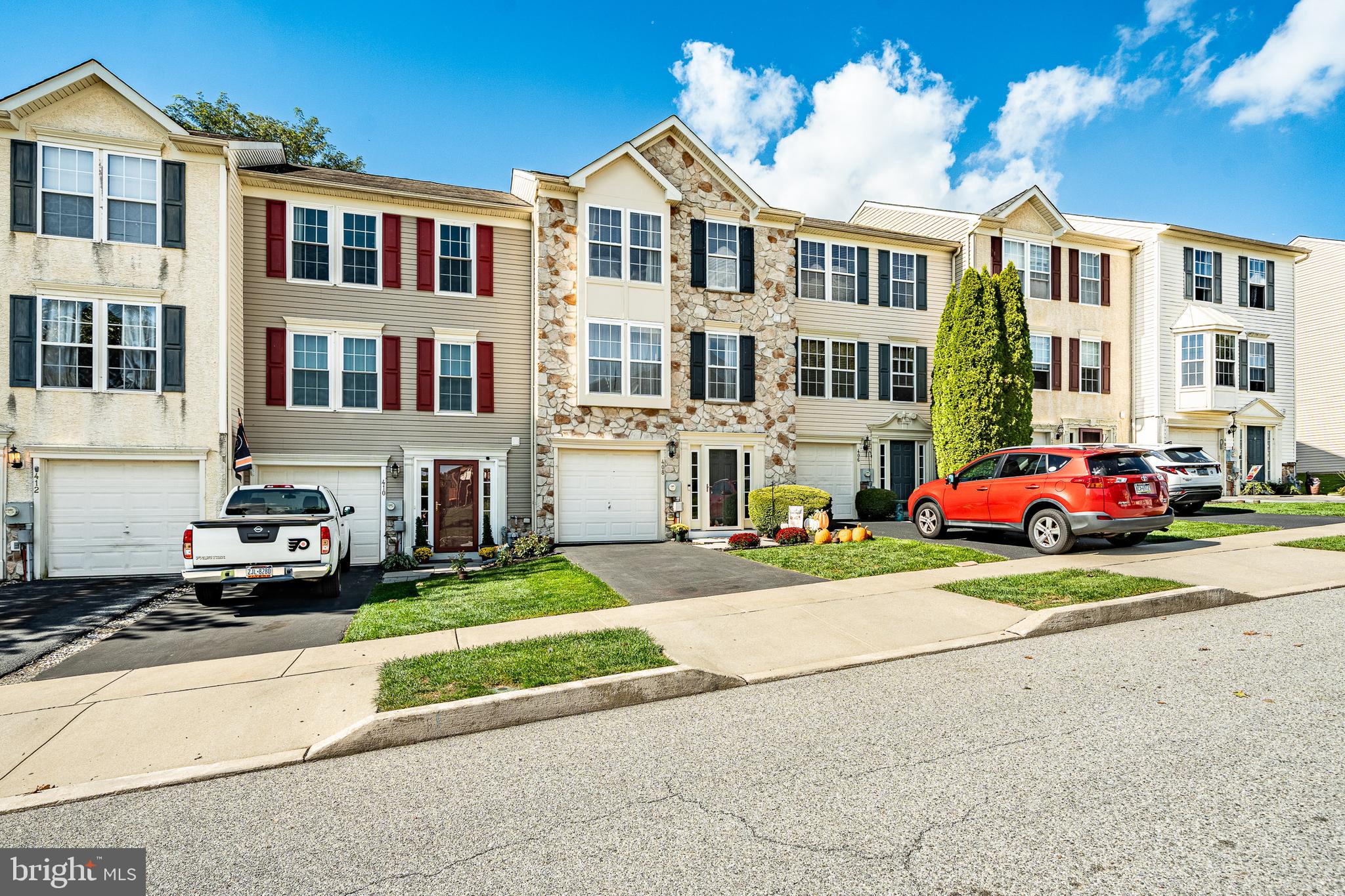 408 GREEN HILL ROAD