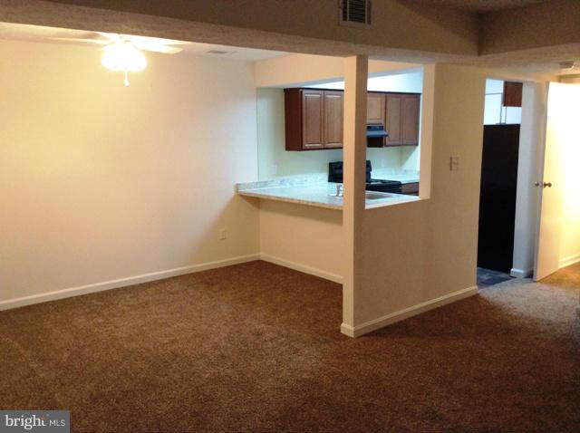 COLUMBIA COMMONS - Residential Lease